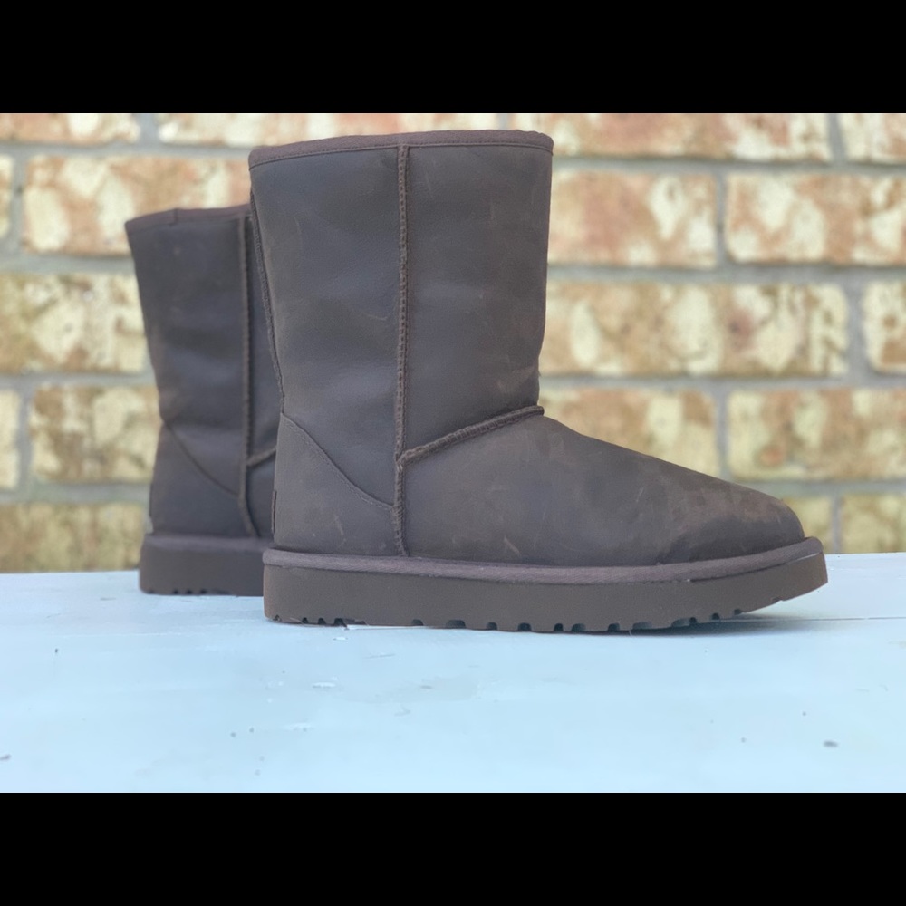 Uggs Classic Short Boot- Chocolate